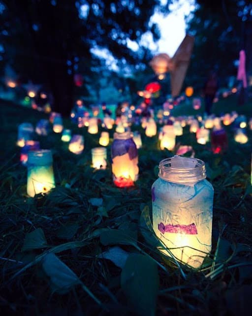 Garden party summer lighting using mason jars