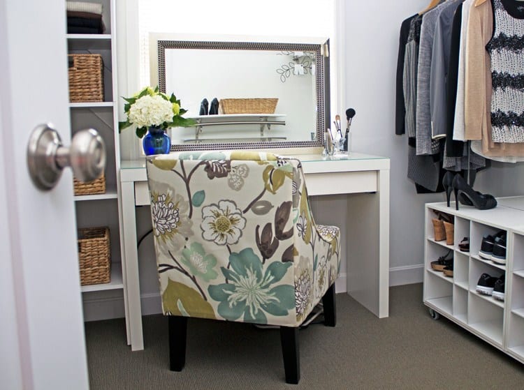 Money Saving Ikea Hacks #ikea #ikeahacks #furniturehacks #bedroomideas #vanitytable