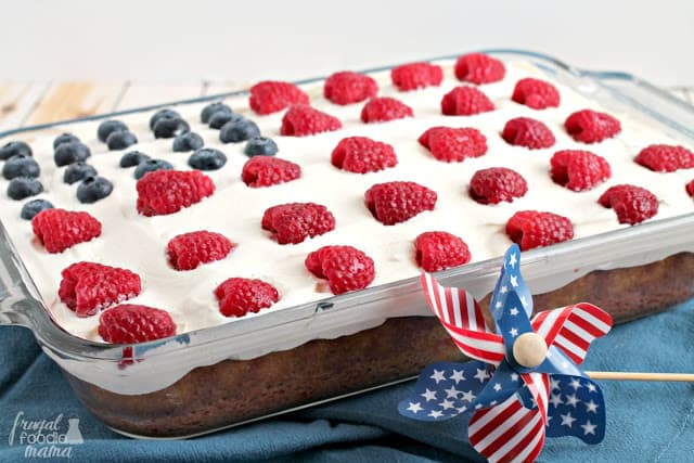 4th of July Party Ideas #4thJuly #4thofjuly #patrioticparty #independenceday #partyideas #4thjulyfood #4thjulydrinks #4thofjulydecorations #memorialday Fourth of July Party Ideas