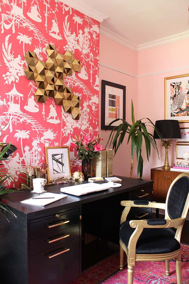 55 Small Home Office Ideas That Will Make You Want To Work Overtime #bohoglamoffice #homeofficeideas