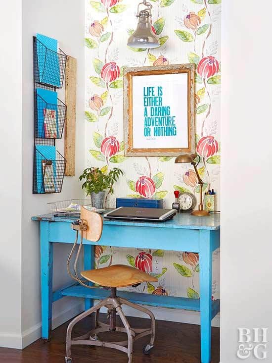 Small Home Office Ideas That Will Make You Want to Work Overtime #cozyofficenook #smallhomeofficeinspiration