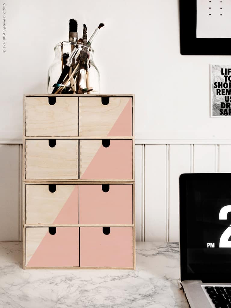 DIY Hacks From IKEA That You Can Do On A Tiny Budget #deskorganizer #diyhack #ikeahack