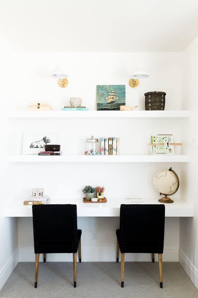 Small Home Office Ideas That Will Make You Want to Work Overtime #smallhomeofficedesign #officegoals #modernhomeoffice