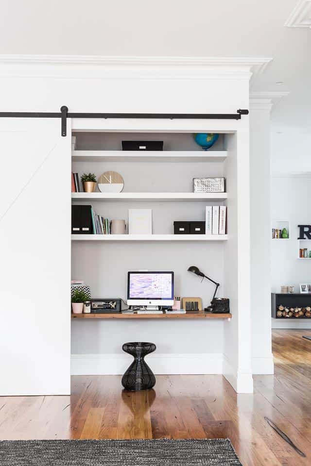 Small Home Office Ideas That Will Make You Want to Work Overtime #smallhomeofficedesign #officegoals