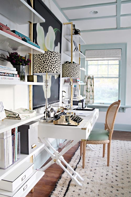 Small Home Office Ideas That Will Make You Want to Work Overtime #smallspaces #homeofficeinteriordesign