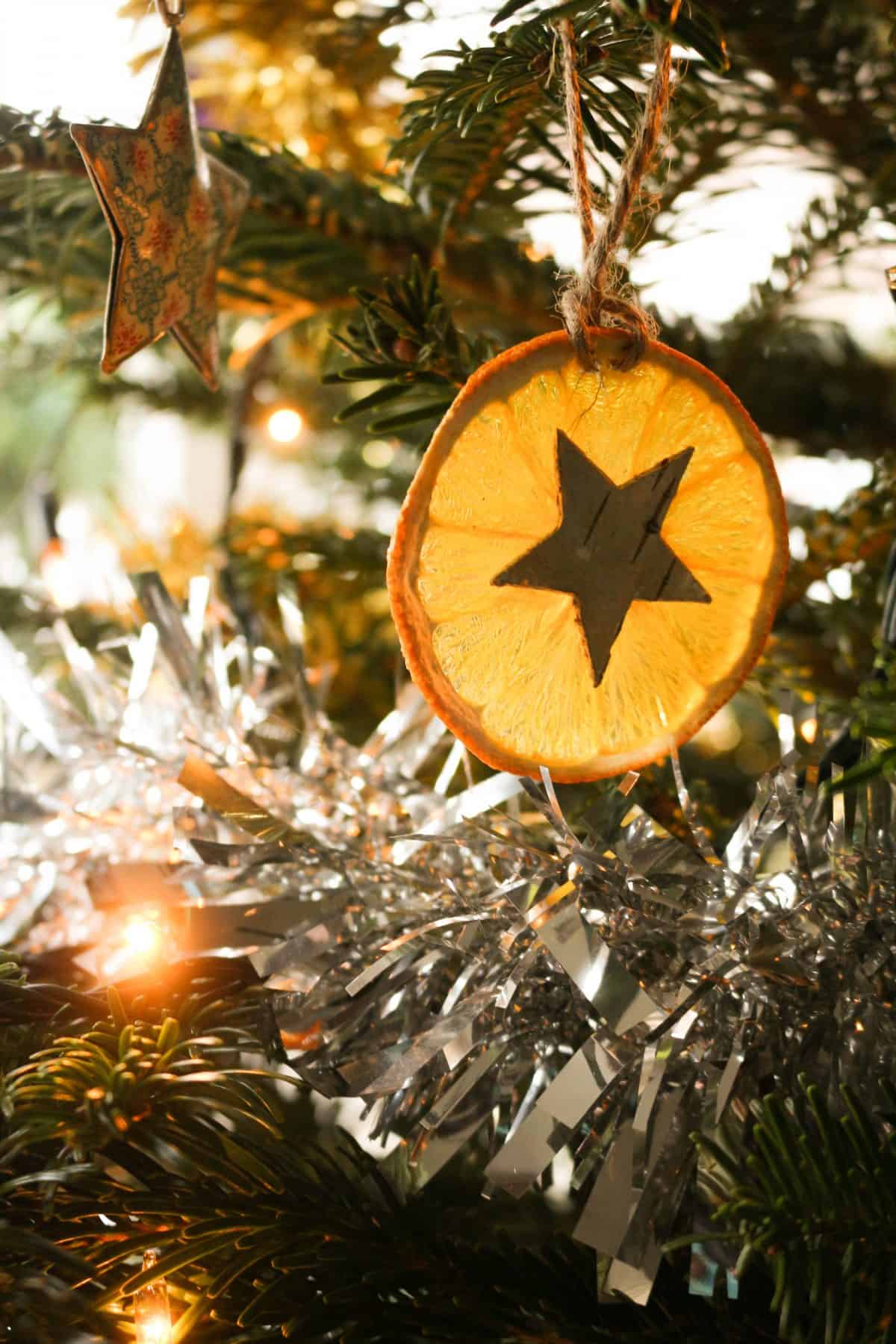 10 DIY Holiday Decorations That Will Make Your Christmas Tree Look Stunning This Year... The best handmade Christmas decoration ideas including easy Christmas crafts