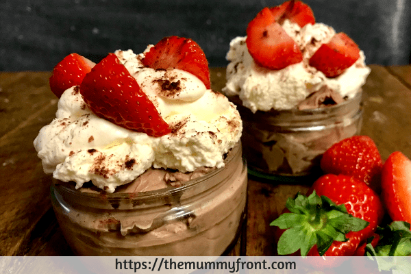 The best Keto Chocolate Mousse | In Under 5 Minutes | low carb dessert | keto dessert | Keto chocolate | keto recipes | Via: https://themummyfront.com #keto #ketochocolatemousse #ketodessert #ketorecipe #themummyfront.com #lowcarb #ketogenic #chocolatemousse