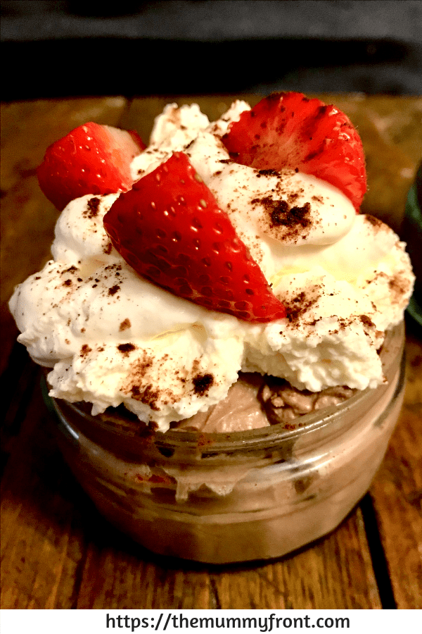 The best Keto Chocolate Mousse | In Under 5 Minutes | low carb dessert | keto dessert | Keto chocolate | keto recipes | Via: https://themummyfront.com #keto #ketochocolatemousse #ketodessert #ketorecipe #themummyfront.com #lowcarb #ketogenic #chocolatemousse