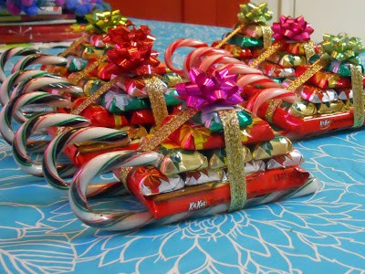 24 DIY Christmas Gifts That Your Friends Would Love To Get This Year | Handmade Christmas Gift Ideas | Inexpensive DIY Gift Ideas | Christmas Gift Ideas | Best Handmade Gifts Via: https://themummyfront.com #diychristmasgifts #themummyfront #handmadegifts | Candy Sleigh