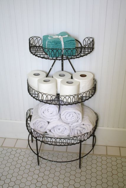 11 Small Bathroom Decor Ideas You Can DIY On A Really ...