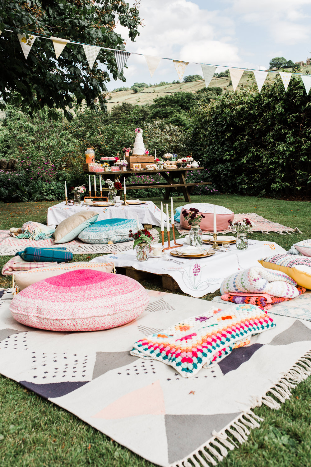 Boho Style Summer Party Seating Idea #summerpartyideas