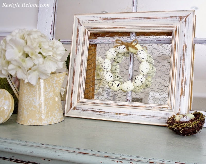 Speckled Egg Framed Wreath. DIY Easter Home decor Idea