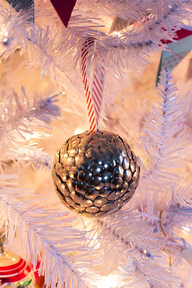 DIY Thumbtack ornament