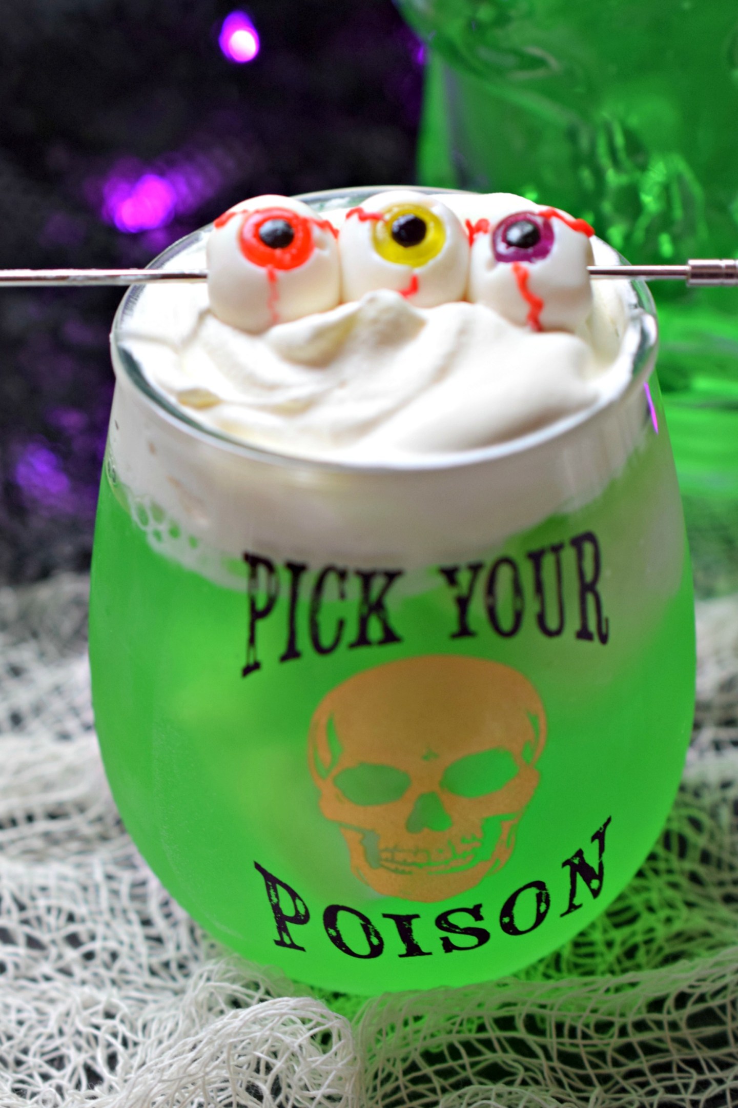 28-wickedly-good-drink-ideas-for-halloween-adult-kid-friendly