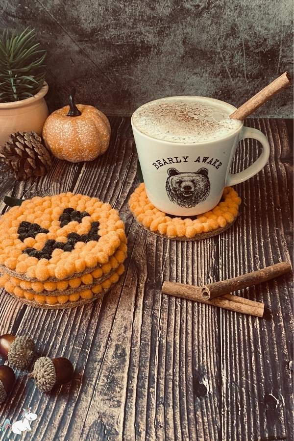 DIY Halloween Gift Idea: Adorable pompom pumpkin coasters