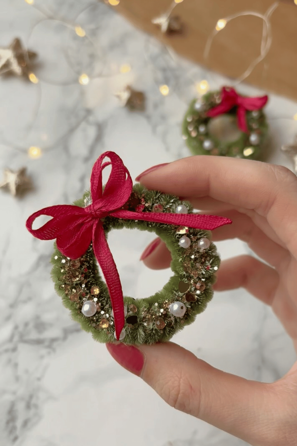 26 Easy Christmas Ornaments To Make and Sell - The Mummy Front