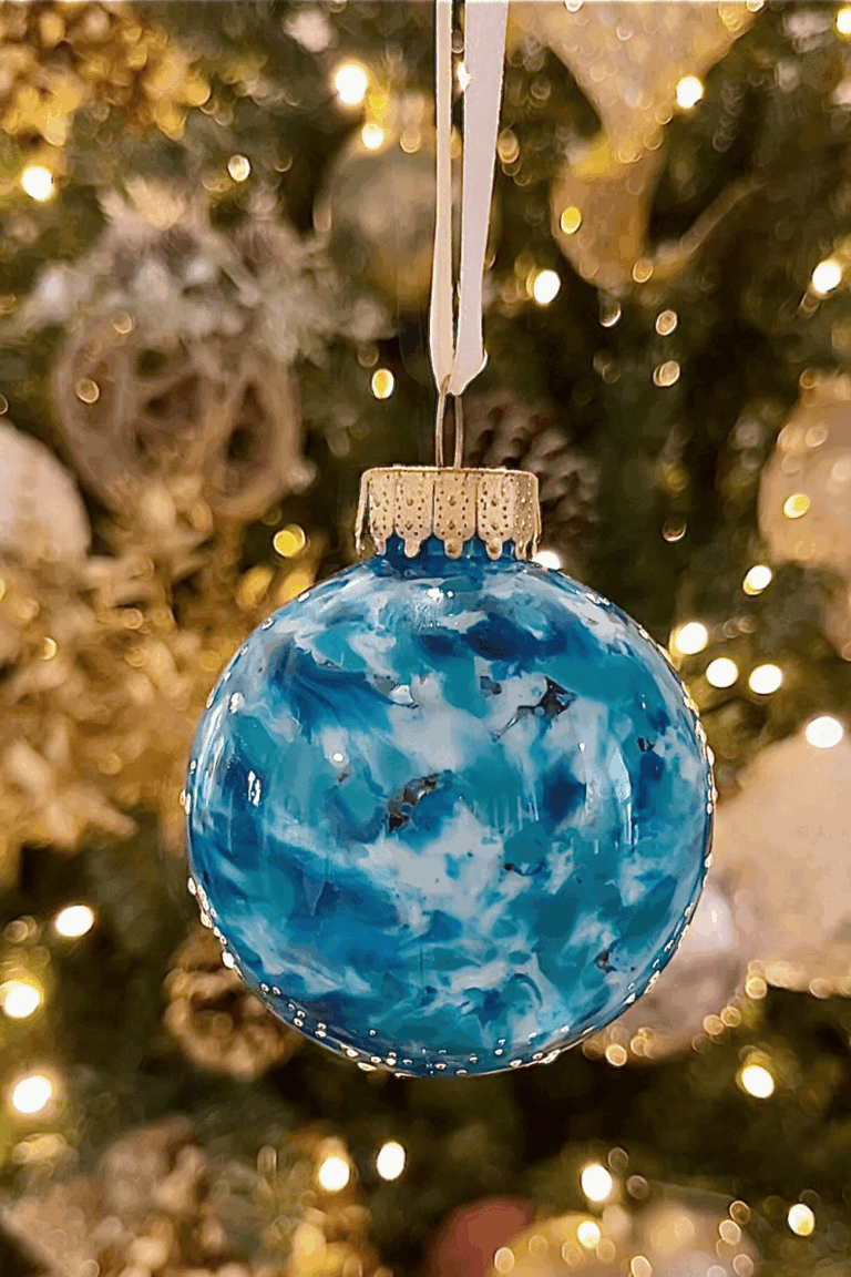26 Easy Christmas Ornaments To Make and Sell - The Mummy Front