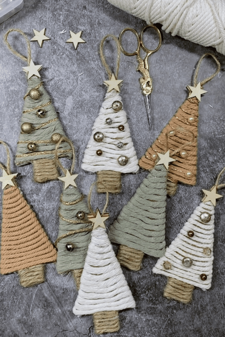26 Easy Christmas Ornaments To Make and Sell - The Mummy Front