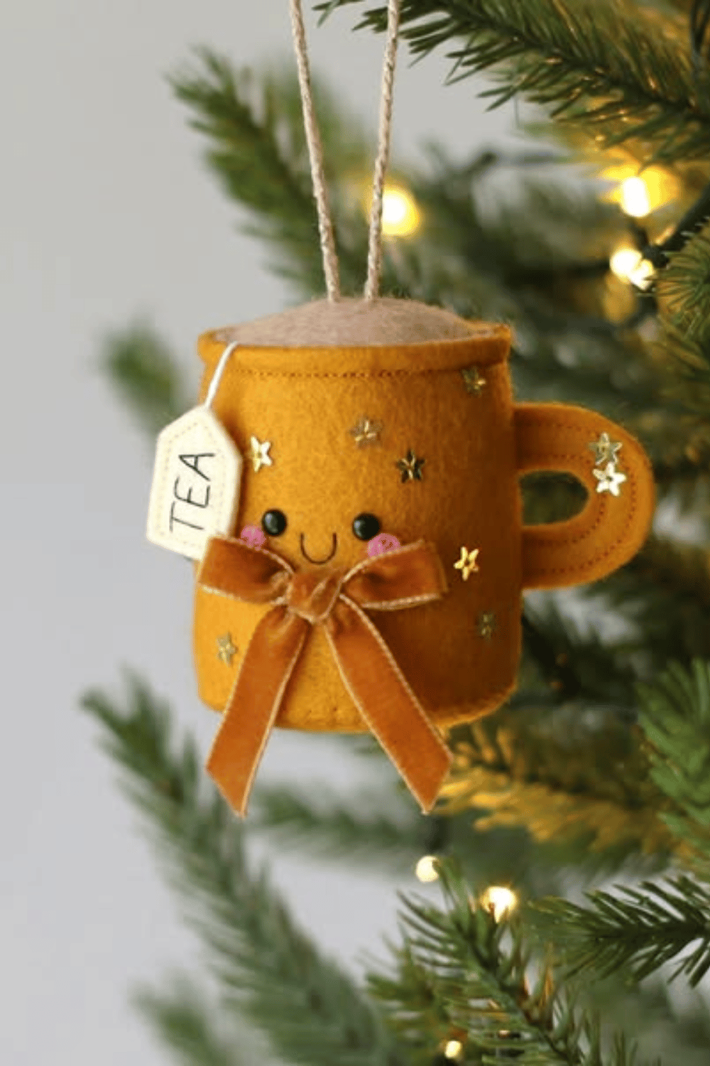 26 Easy Christmas Ornaments To Make and Sell - The Mummy Front