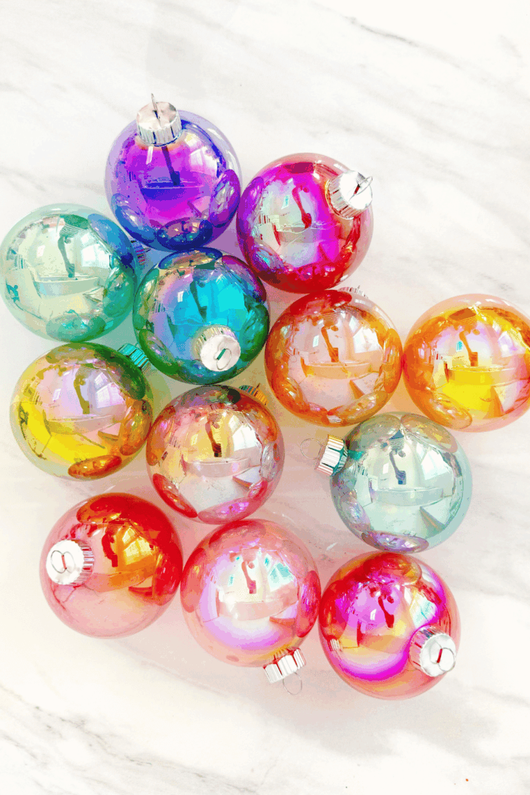 26 Easy Christmas Ornaments To Make and Sell - The Mummy Front