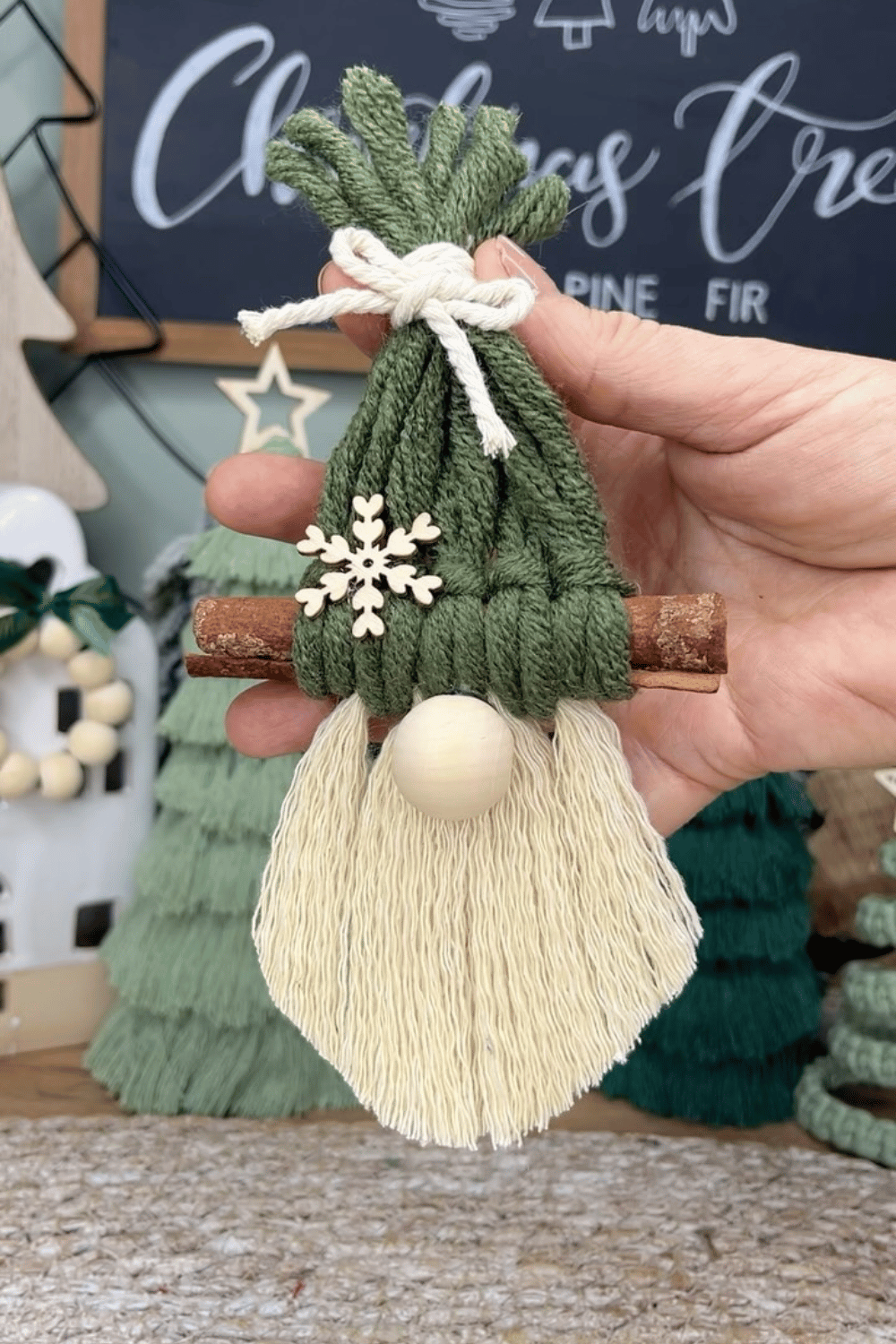 26 Easy Christmas Ornaments To Make and Sell - The Mummy Front
