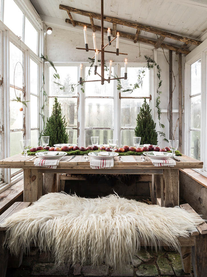 Moss table runner