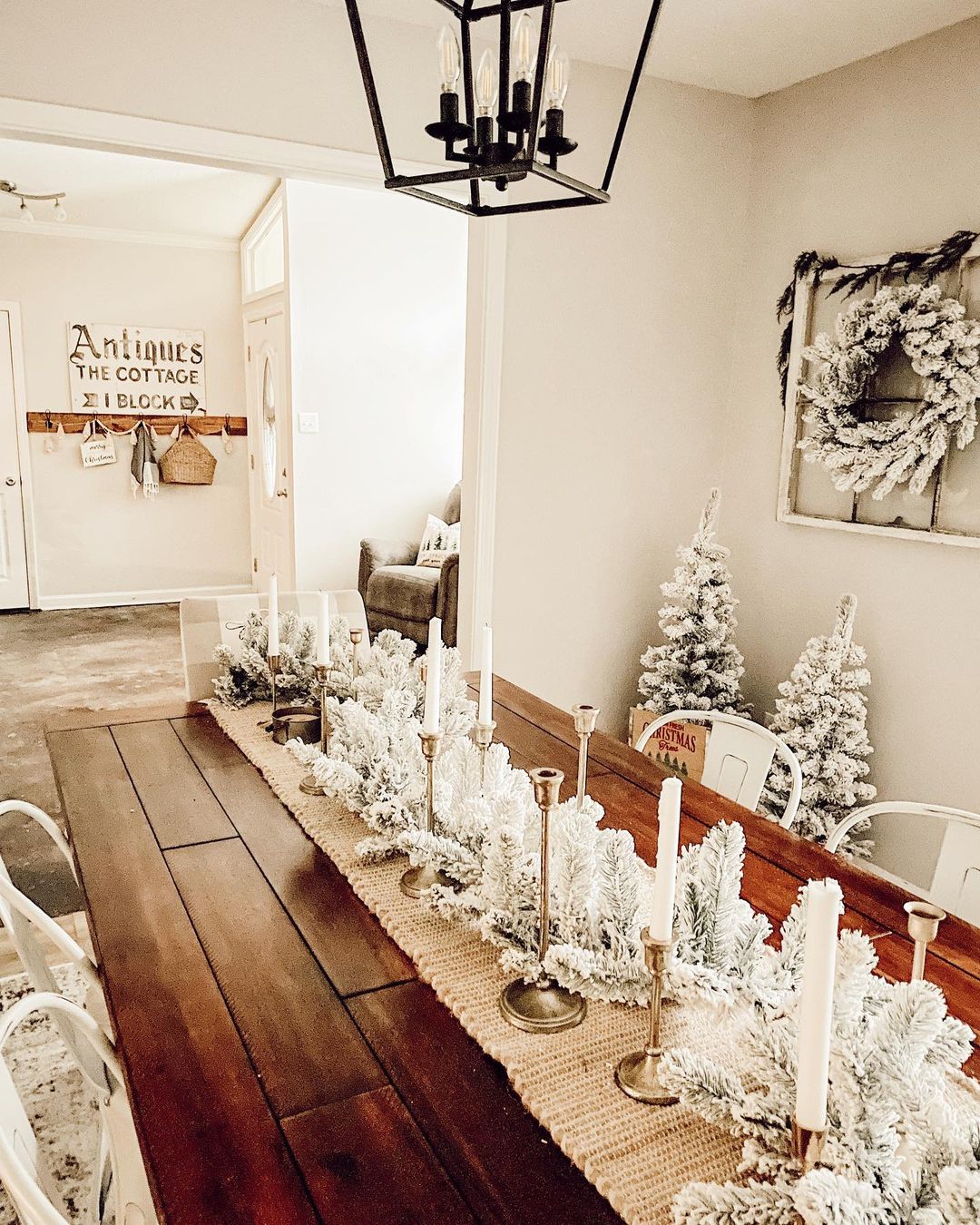 White Christmas Tablescape