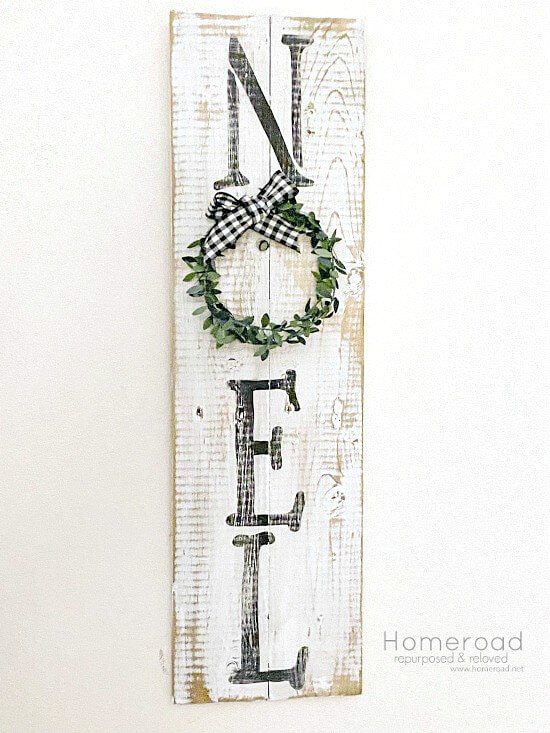 Rustic Noel Sign