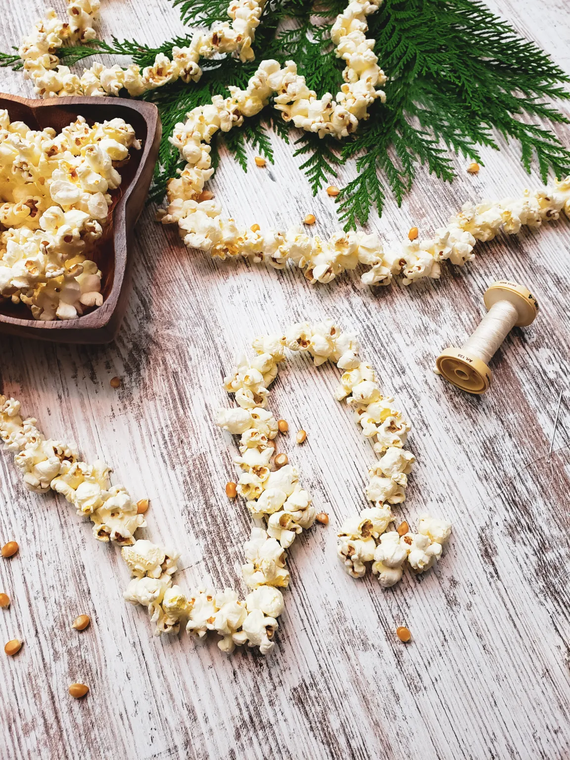 DIY popcorn garland