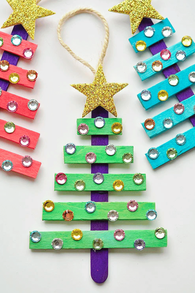 Easy christmas trees made with popsicle sticks
