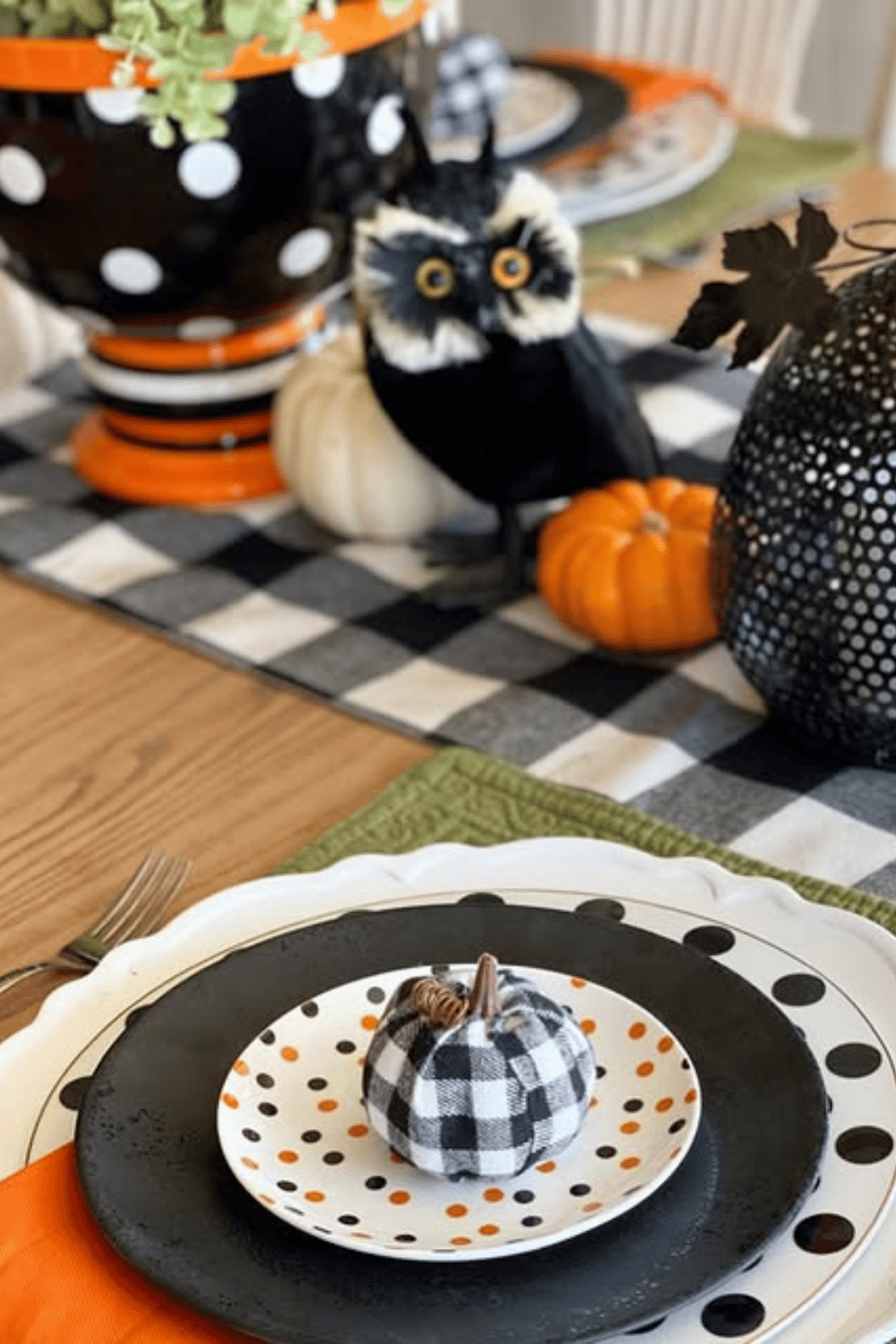 23 Best DIY Halloween Table Decorations and Ideas - The Mummy Front