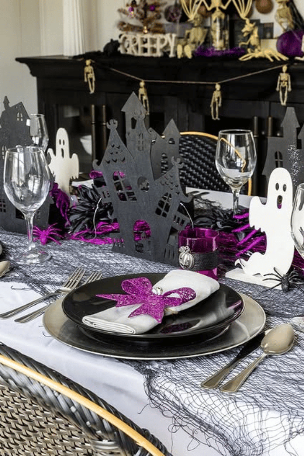 23 Best DIY Halloween Table Decorations and Ideas - The Mummy Front