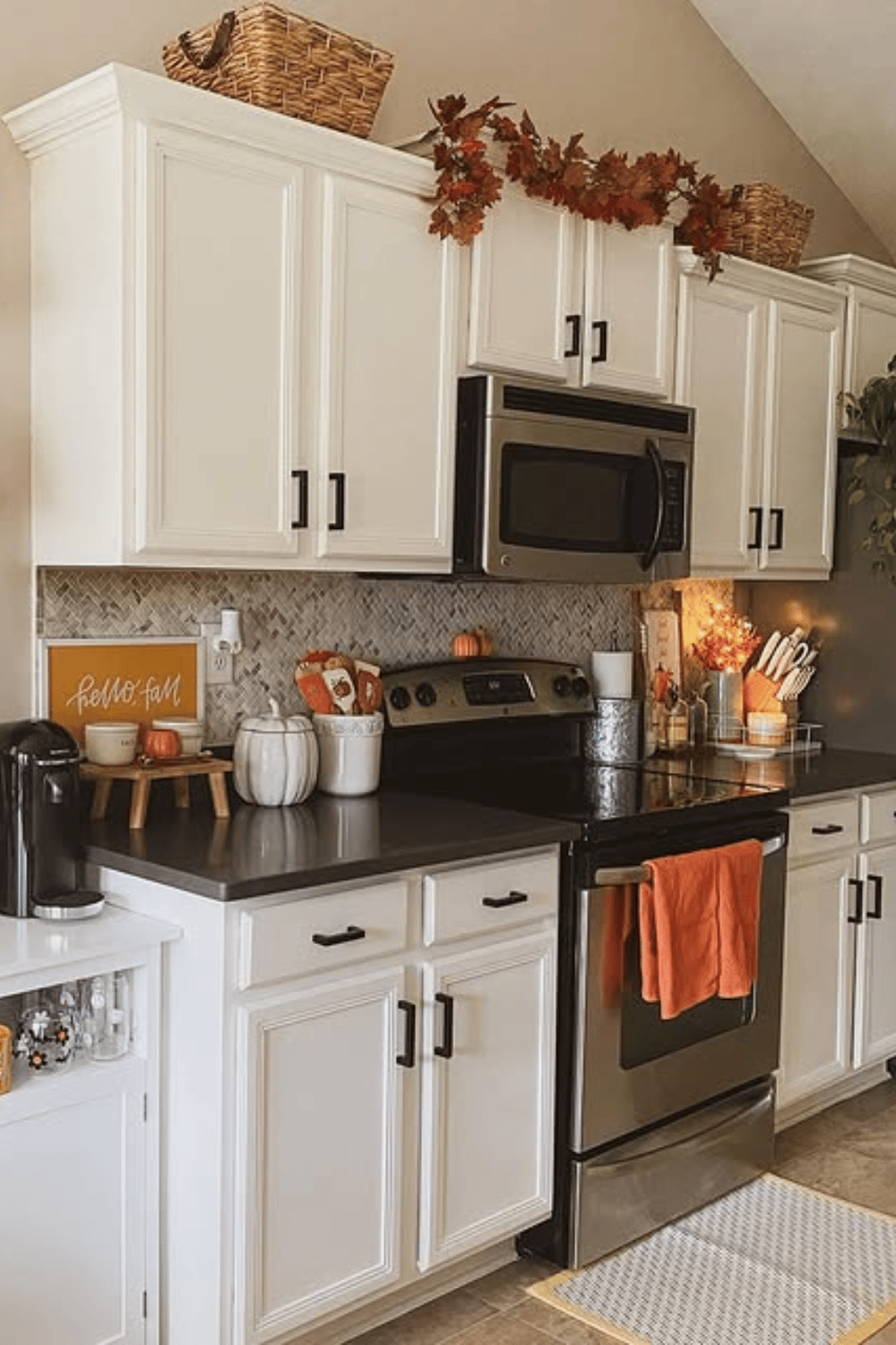 25 Cozy Fall Kitchen Decor Ideas to Try This Season - The Mummy Front
