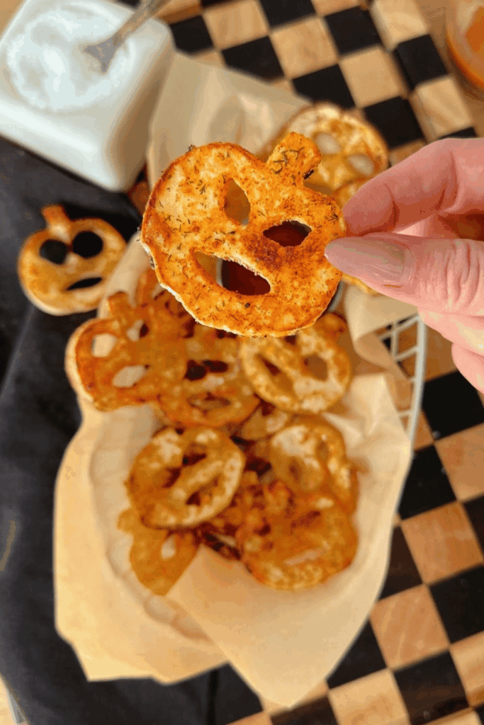 Homemade jack-o’-lantern potato chips – easy Halloween snacks for dipping