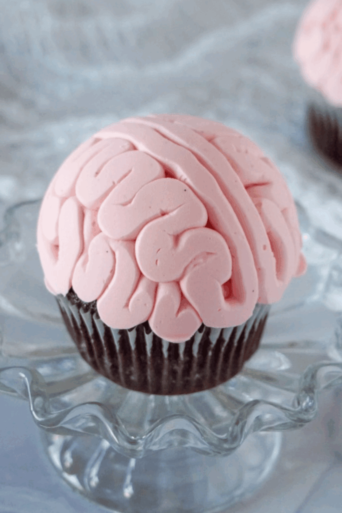 Creepy brain cupcakes with pink frosting – unforgettable bites for Halloween parties