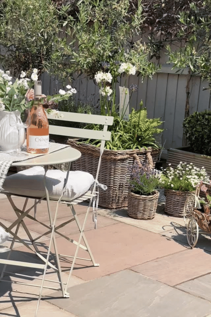 Small cottage garden