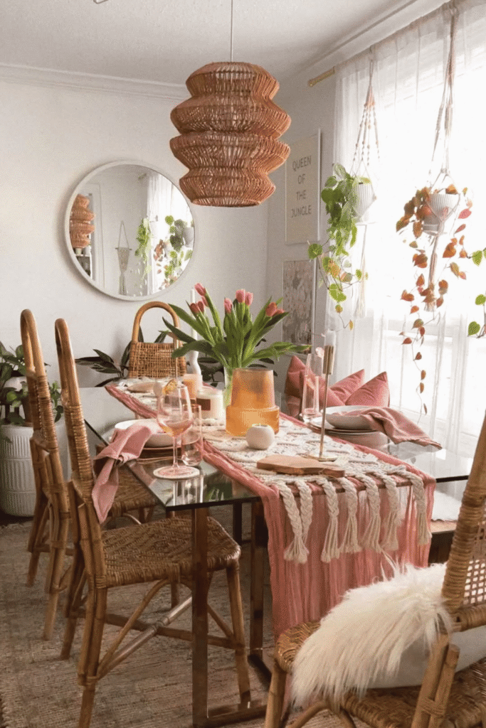 Valentine’s Day dining table decor with soft linens and florals