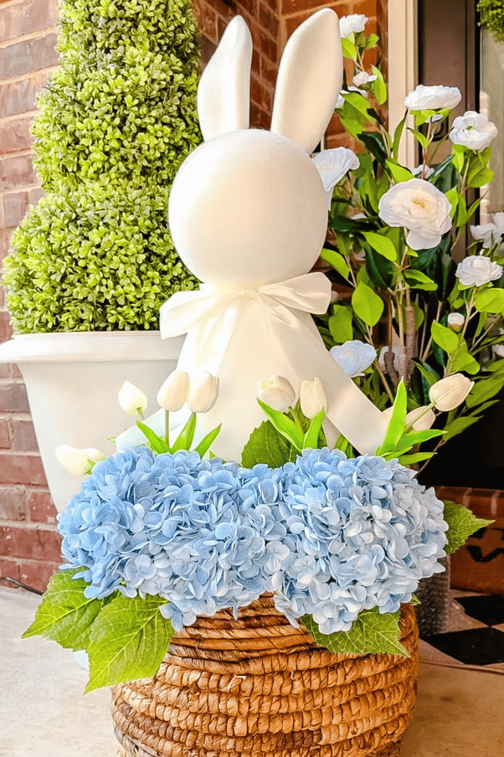 18 Easter Porch Decor Ideas to Welcome in Spring - The Mummy Front