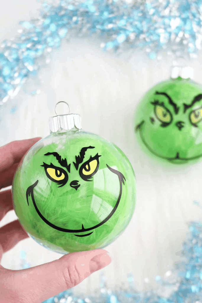 DIY Grinch Decorations